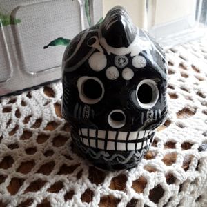 Ceramic dia de la muerte deco skull figurine